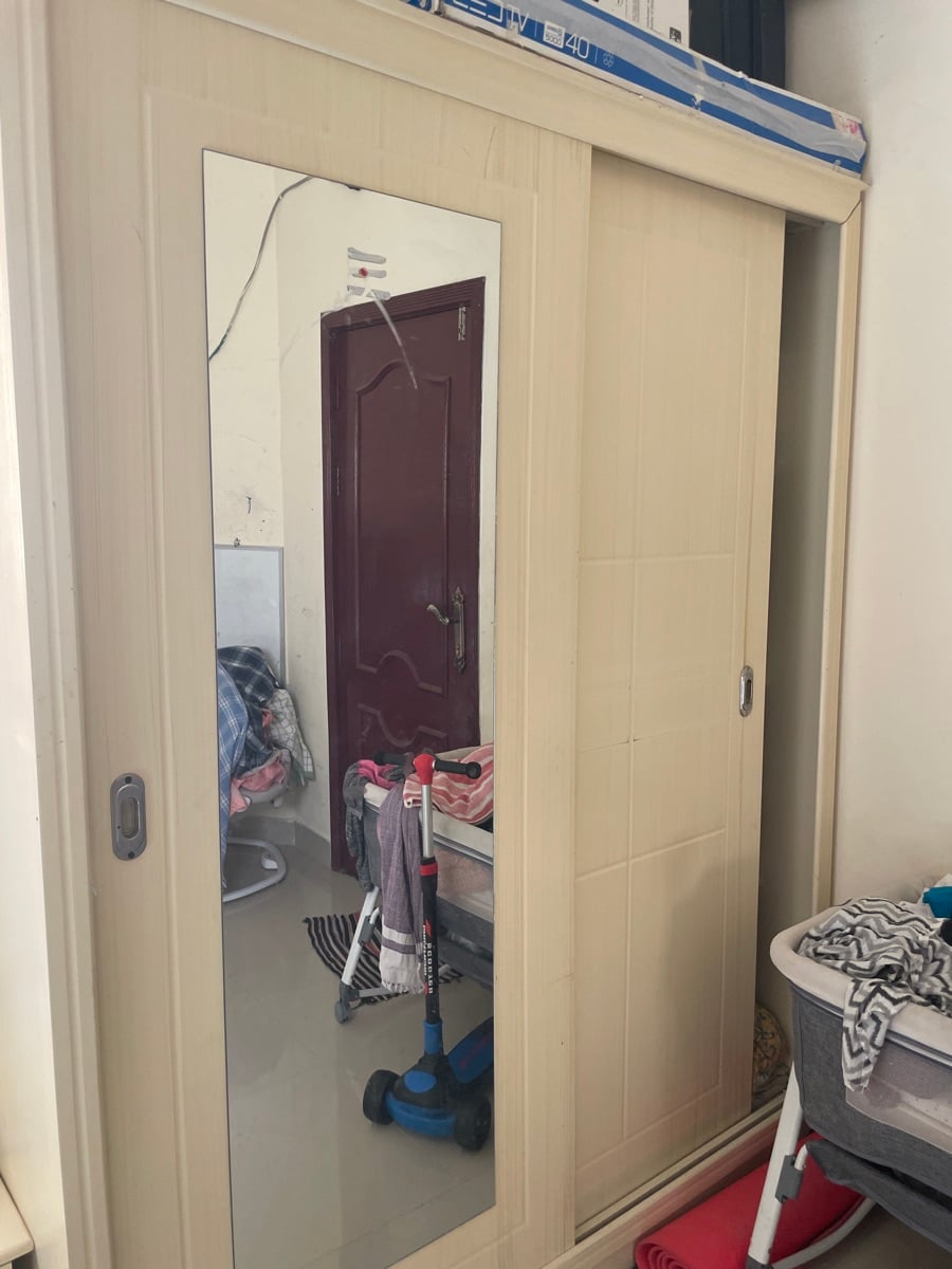 "Moving Sale" Home Furniture & Home Applicances - Image 2
