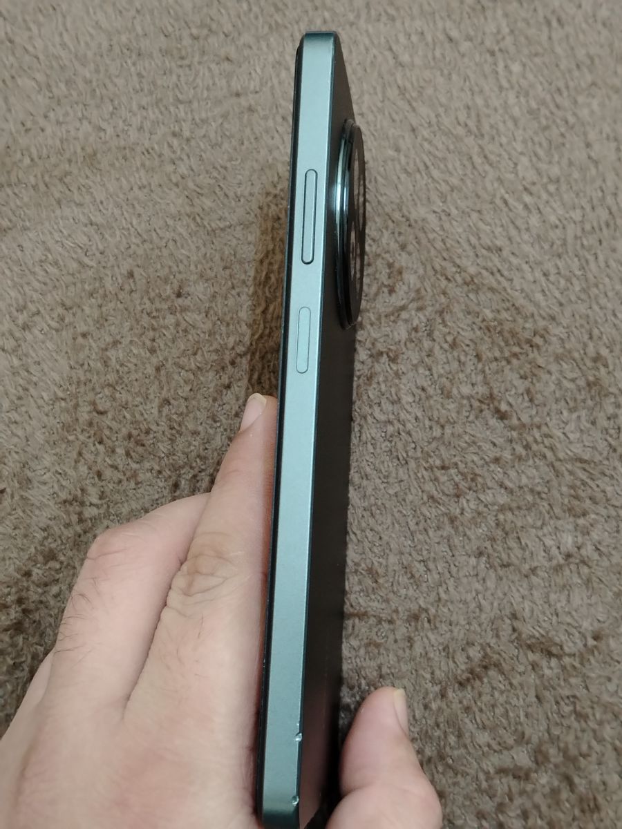 Realme 12x 5g (6+6/128)128 only phone - Image 4