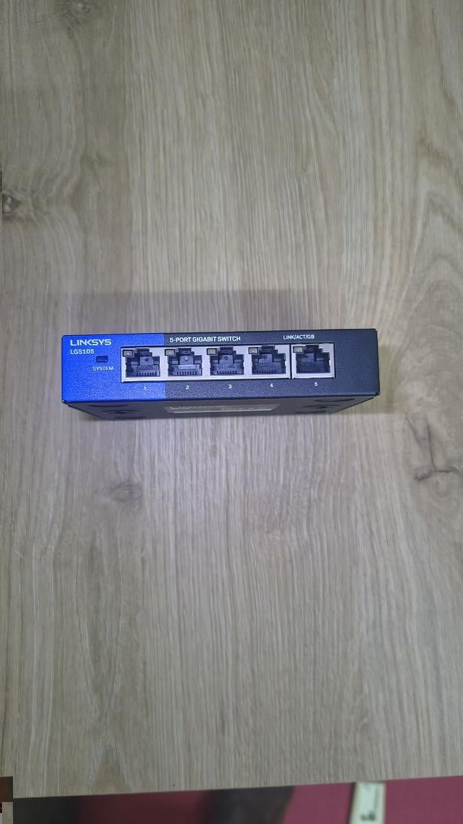 Linksys LGS105 5-Port Business Desktop Gigabit Switch. - Image 1