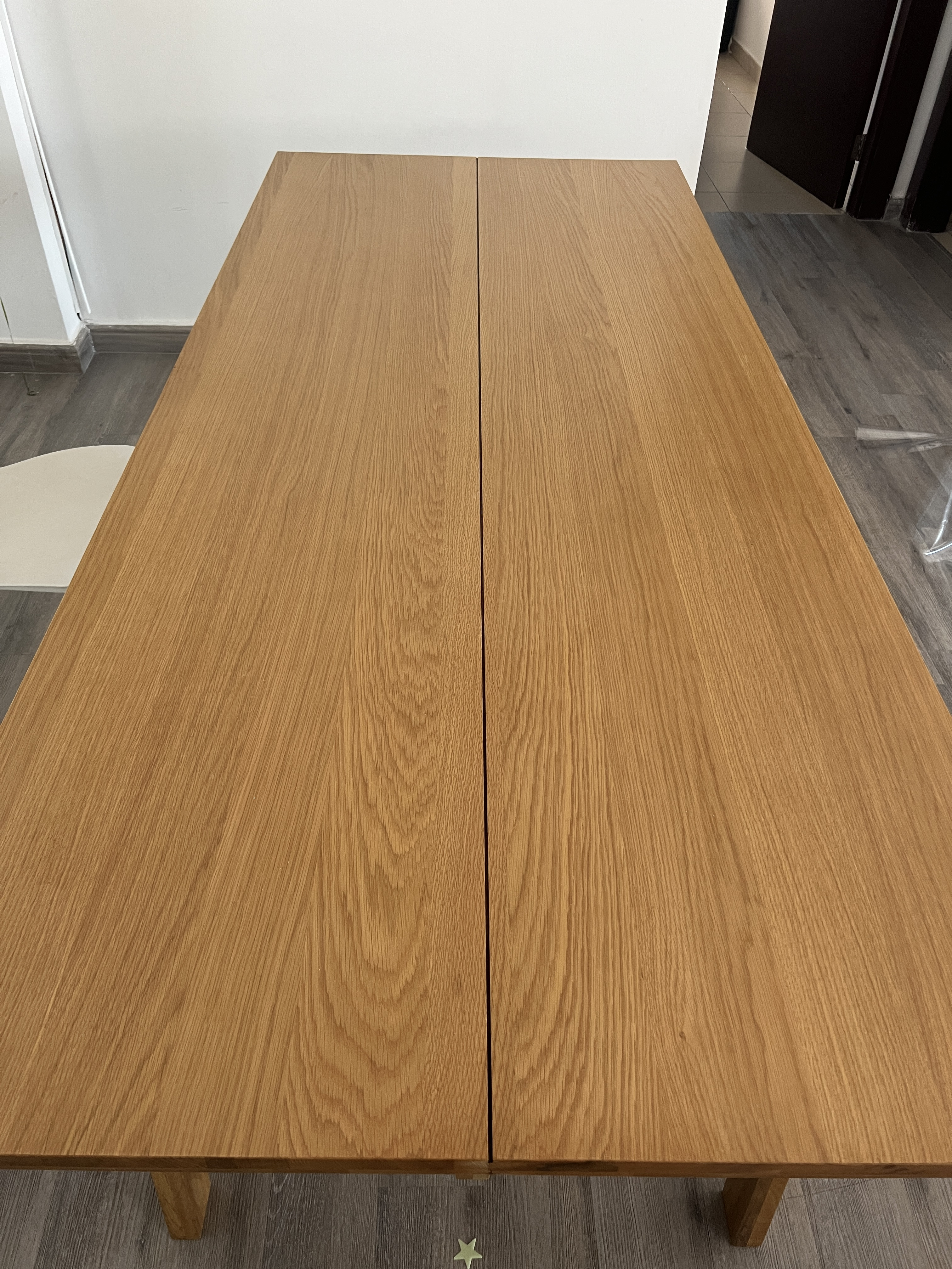 Wood dining table very good condition  - Image 2