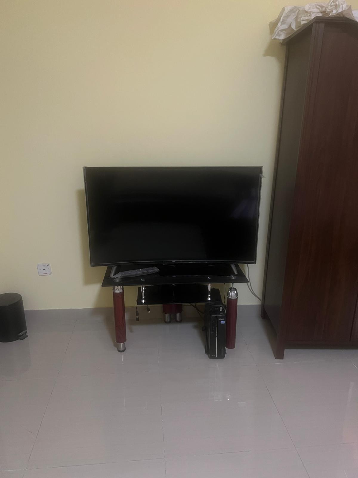 Furnitures and cooking range, gas - Image 5