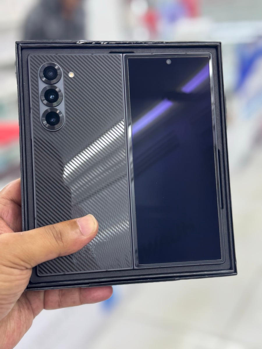 Samsung Z fold 6 carbon fiber addition - Image 1