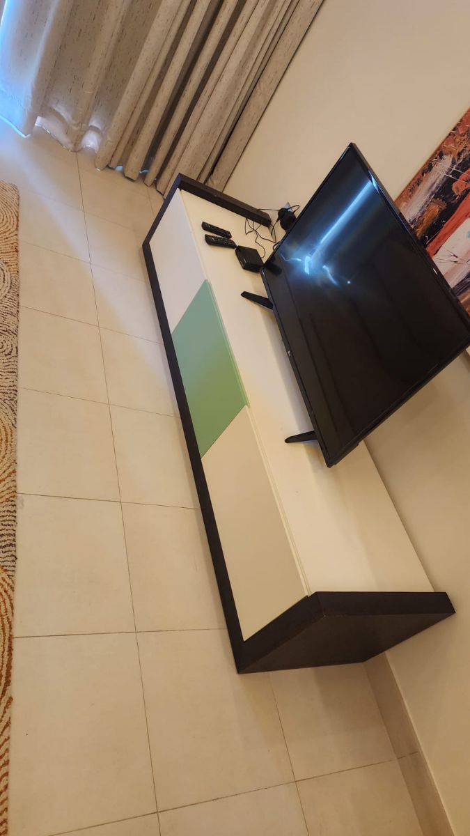 Qatar Airways furniture available - Image 9