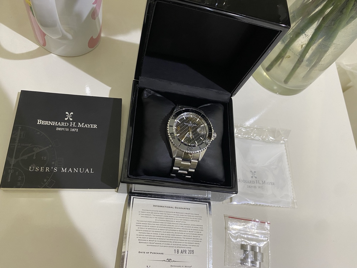 Bernard h Mayer nauticus austro 45mm automatic,diver 500m,rotatable ceramic bezel,open case back ,mint condition full set - Image 4