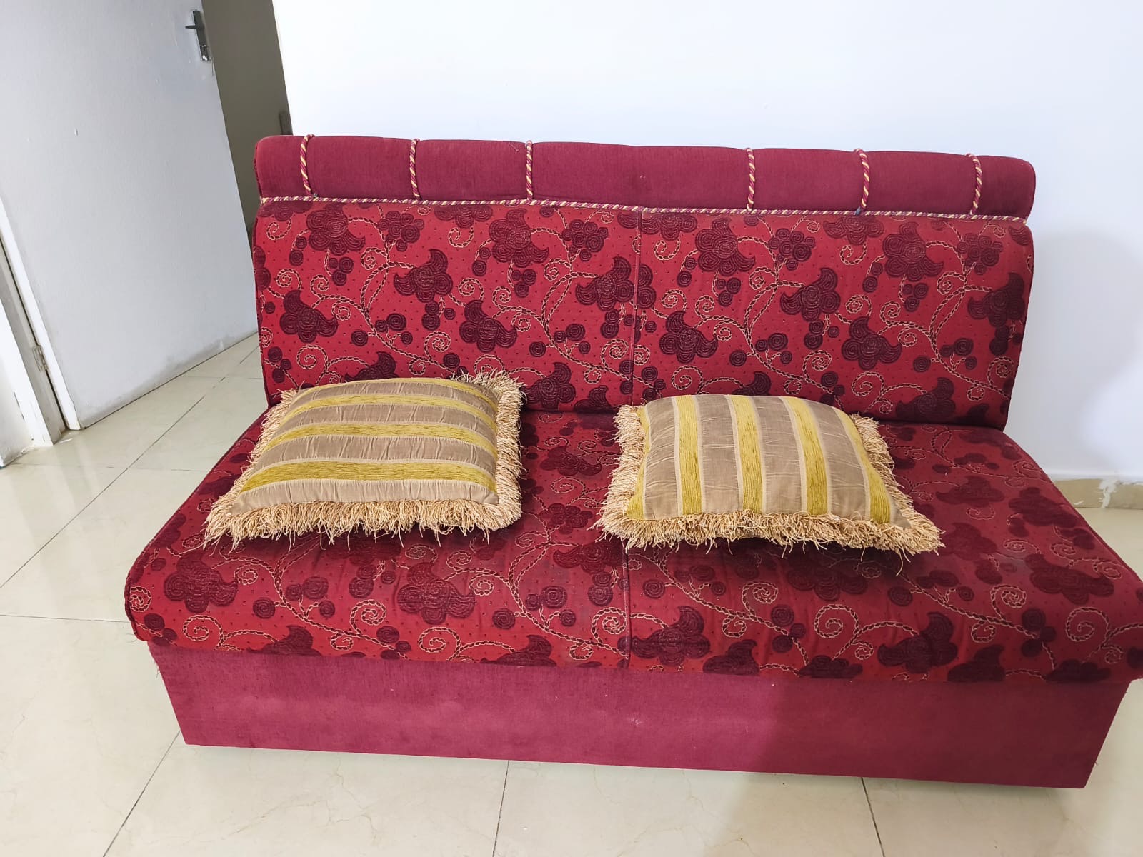 Sofa for sale - Image 2