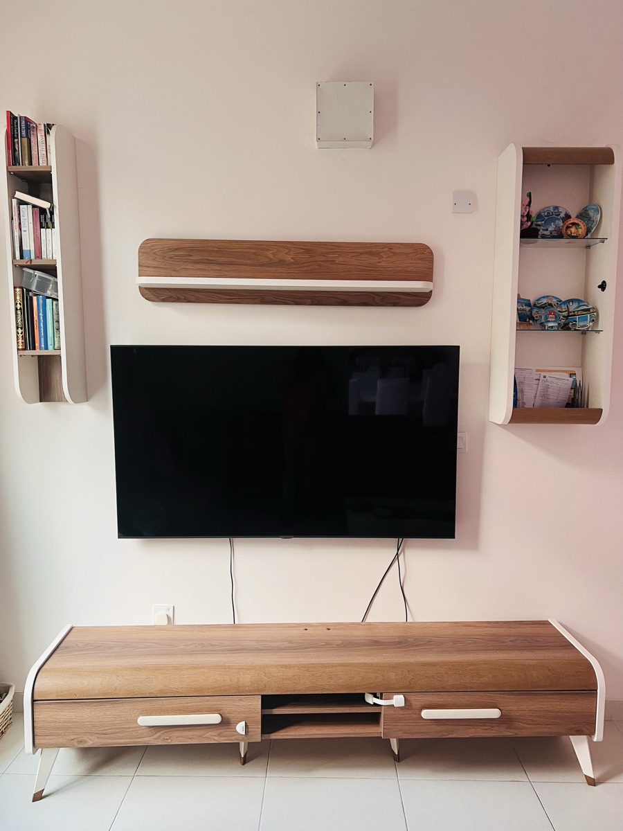 Dining table/ Coffee and tv table set/ console/ sofa - Image 4