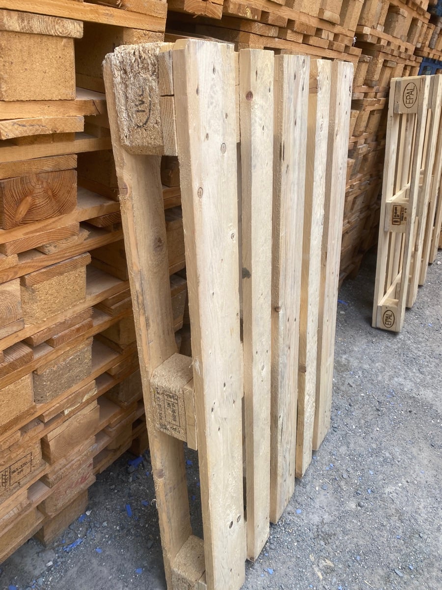 Used Plastic pallets - Image 8