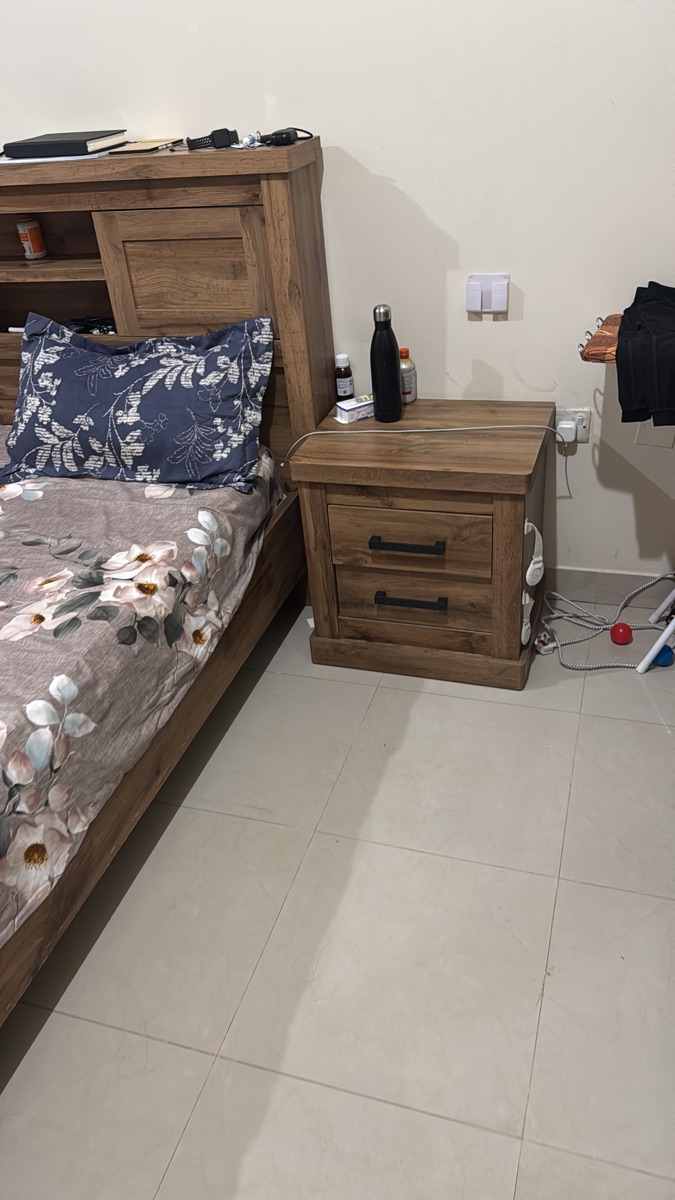 Bedroom set - Image 1