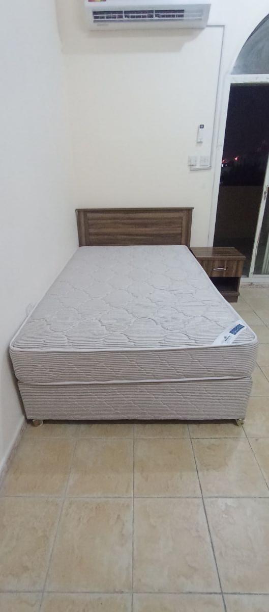 Qatar Airways furniture available - Image 11