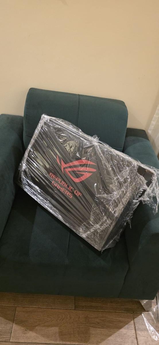 ASUS ROG Strix SCAR 18 Gaming Laptop Intel Core Ultra 9 275HX/DDR5 64GB/2TB + 2TB SSD (RAID 0)/NVIDIA GeForce RTX 5090 24GB/18-inch 2.5K (2560x1600 WQXGA) 16:10/240Hz/Windows 11 Home - Off Black - Image 4