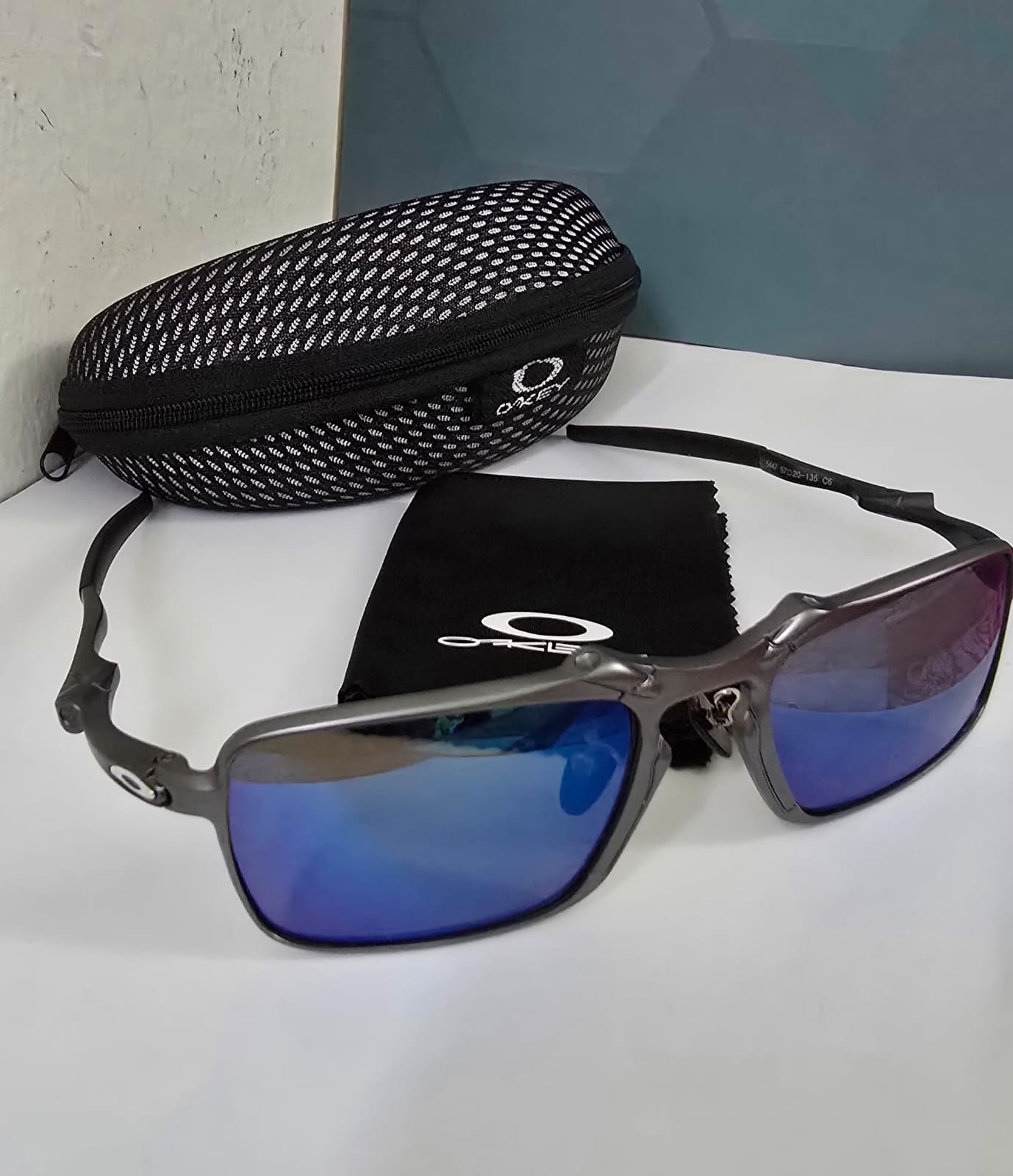 OAKLEY Driving & Sports Glasses - Image 2