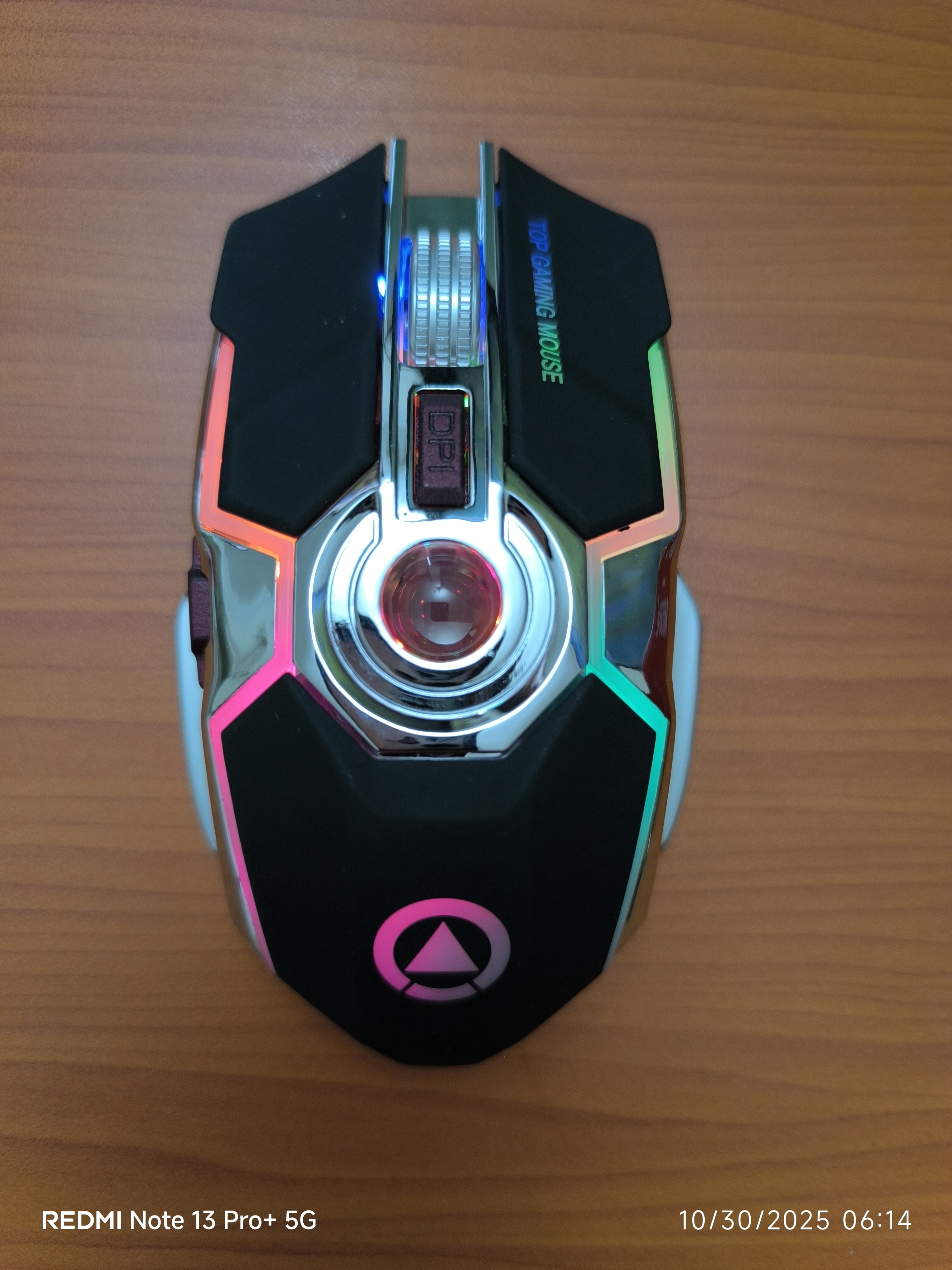 A5 Rechargeable wireless gaming Mouse RGB lights and DPI switching Extra buttons on left - Image 1