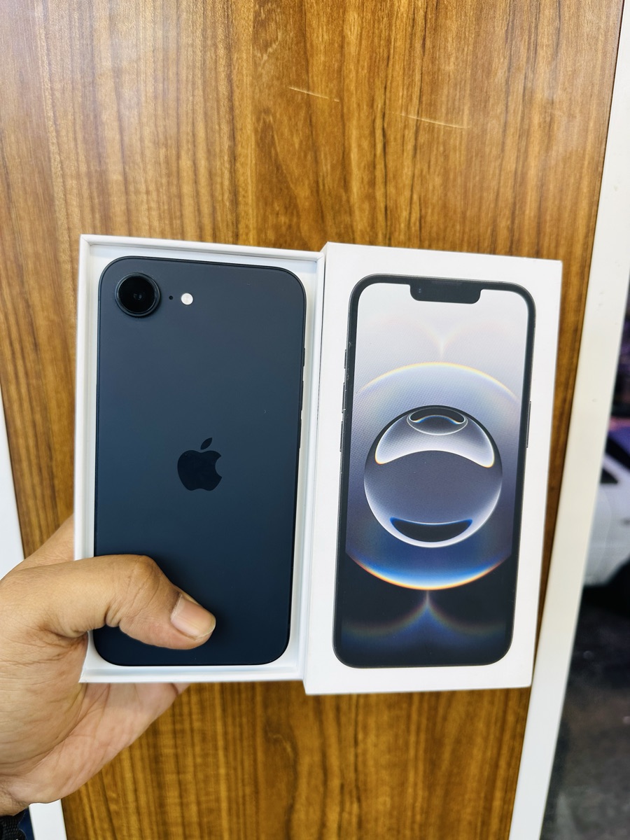 iPhone 16e 128gb black - Image 4