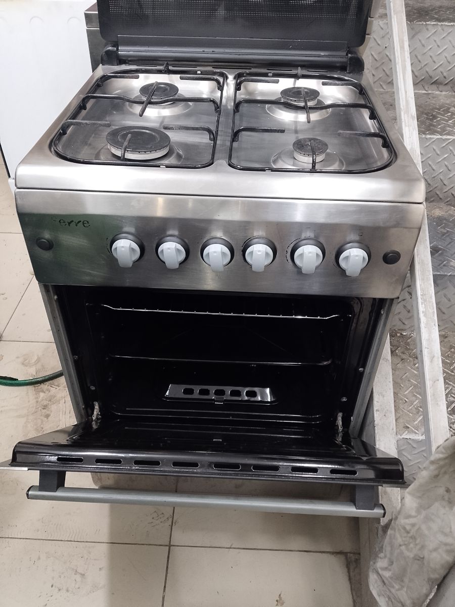 Gas stove for sale 60*60 - Image 3