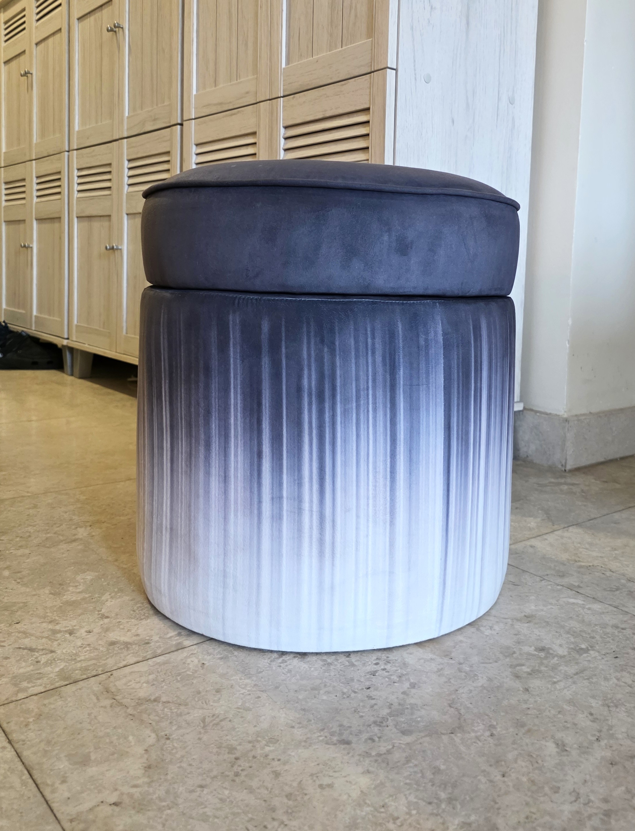Single Ottoman Seater As New  - Image 6