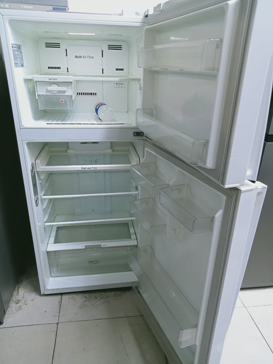 LG refrigerator for sale - Image 2