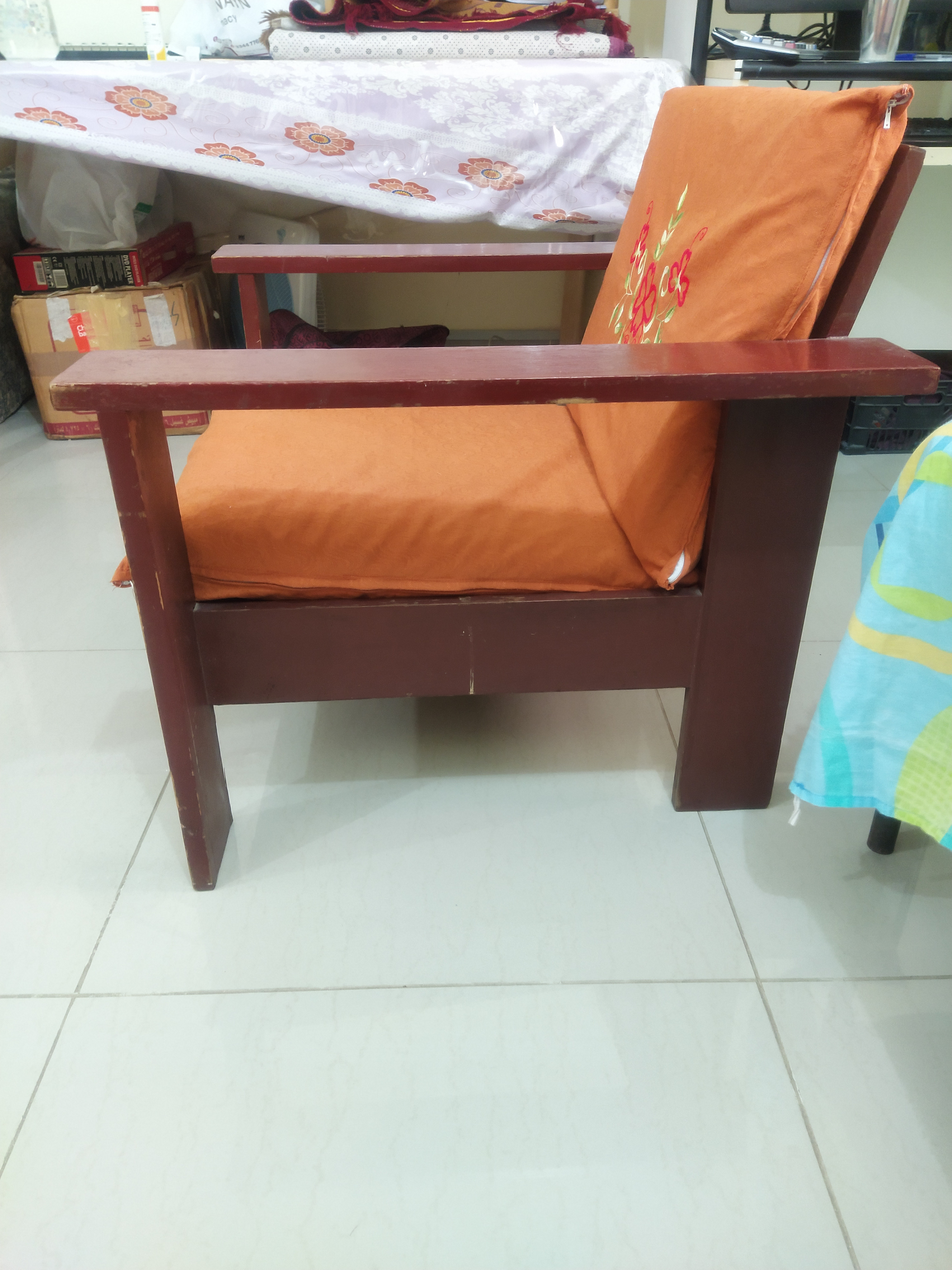 1 Piece Wooden Sofa with Cover - Image 3