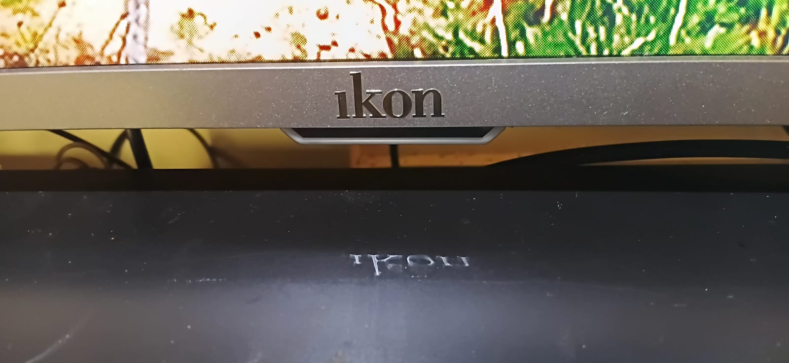 A 4K CURVED 55 INCH IKON SMART TV - Image 2