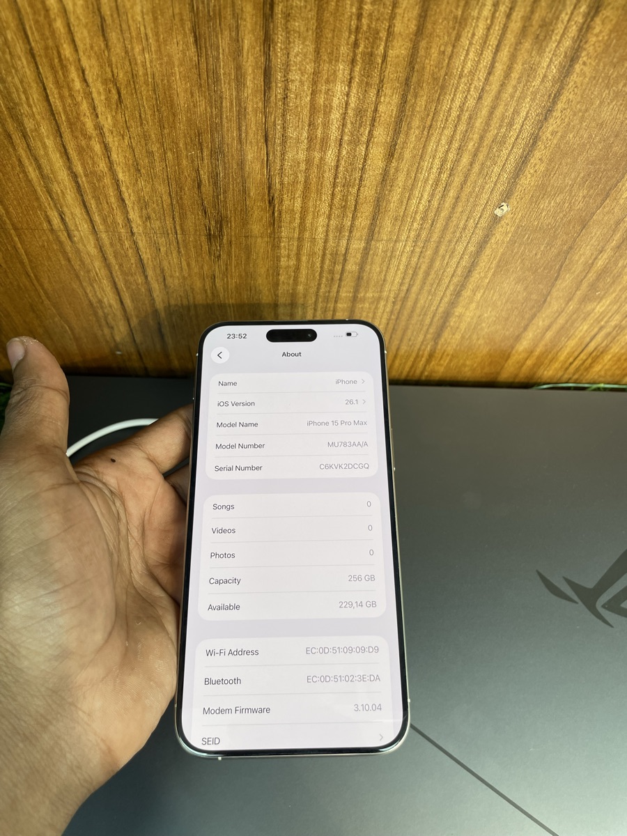 iPhone 15 Pro Max - Image 3