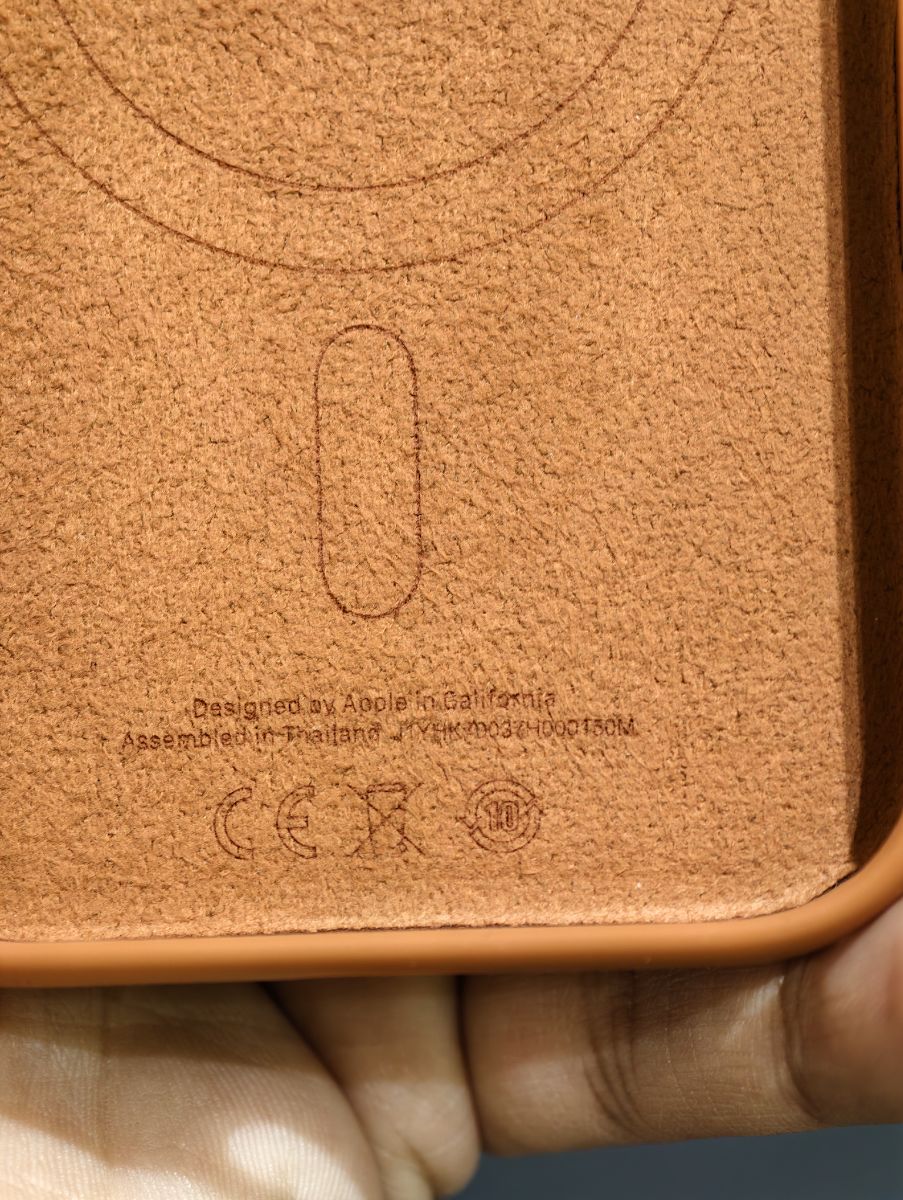 iPhone 17 pro Apple Silicon case - Image 3