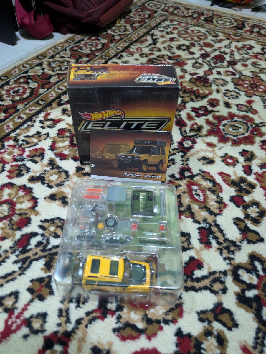 Hot Wheels Elite 64 Mod Shop - 1994 Land Rover Discovery - Image 1