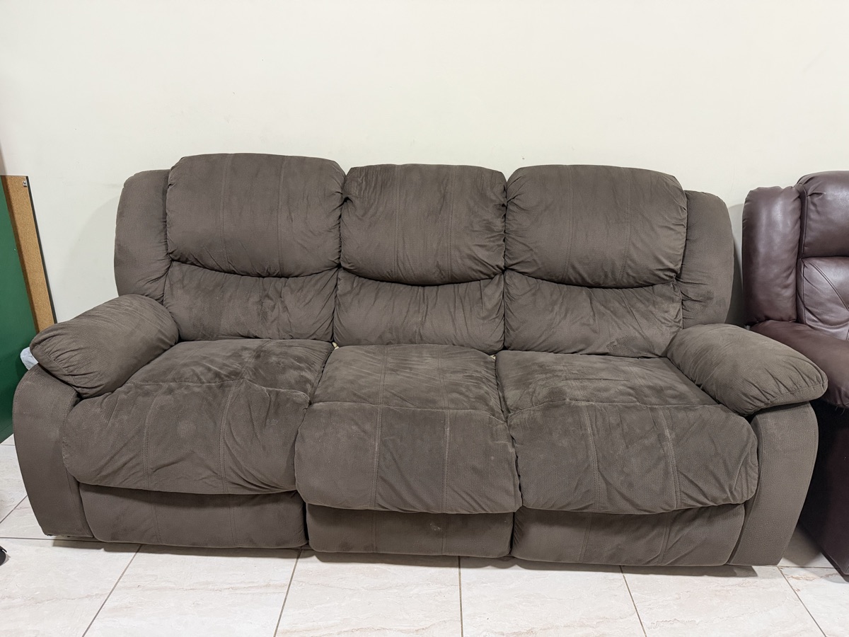 3 seat sofa recliner - Image 2