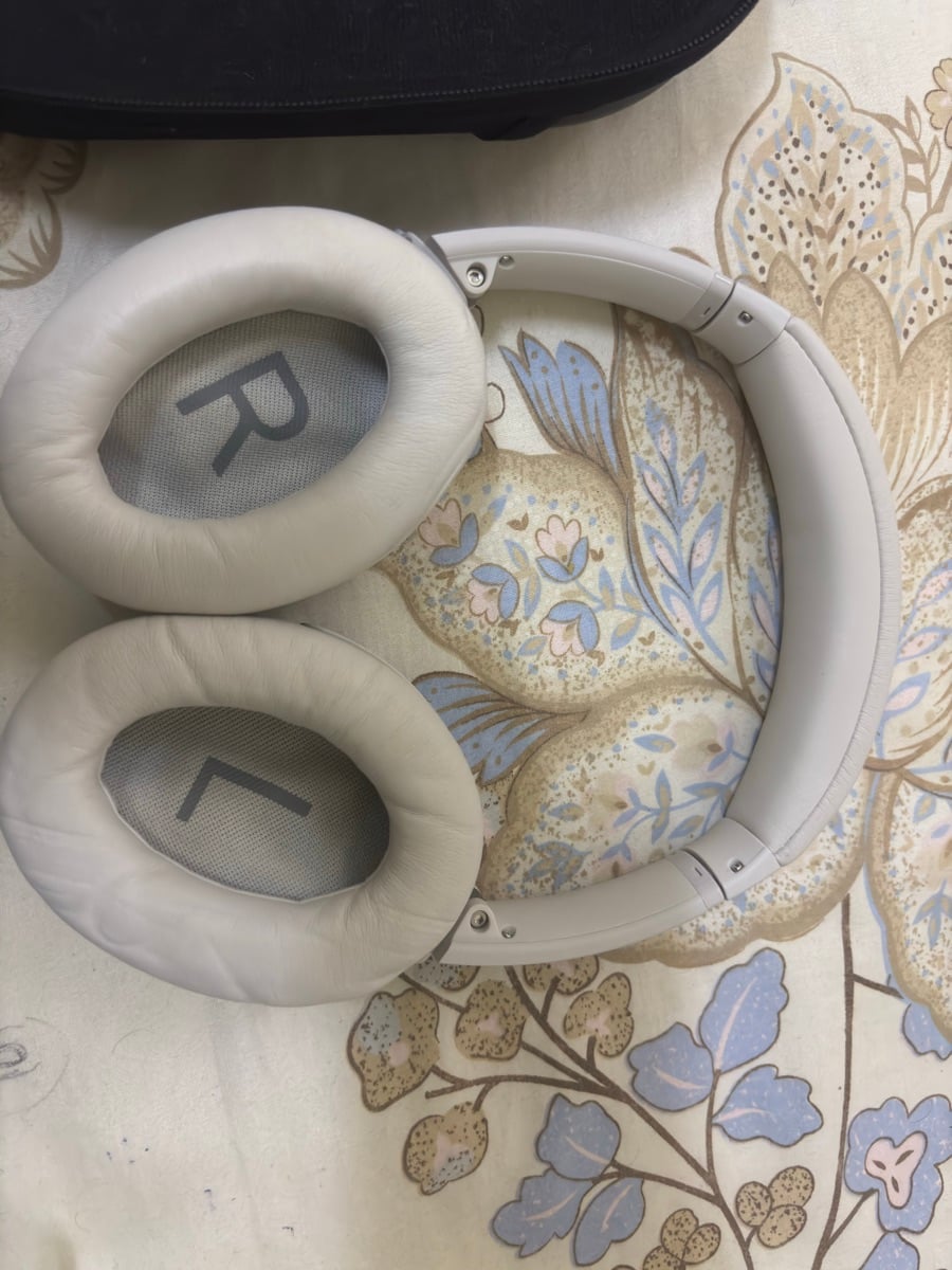 Headphones - Image 4