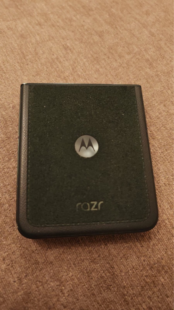 Motorola ultra 60 razr flip - Image 4