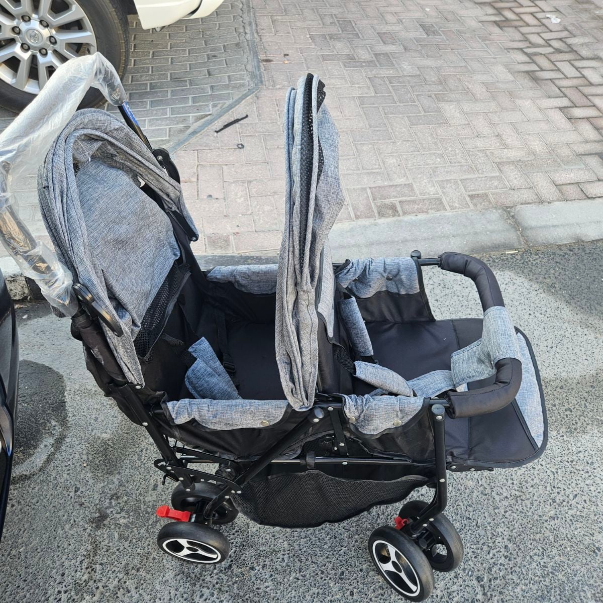 Stroller for 2 babies - Image 2
