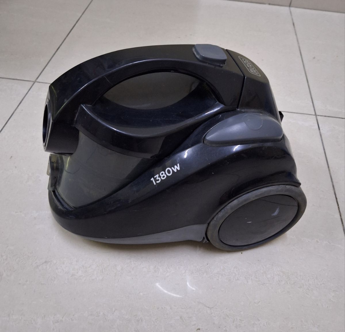 Vacuum cleaner in perfect working condition + free delivery - Image 4