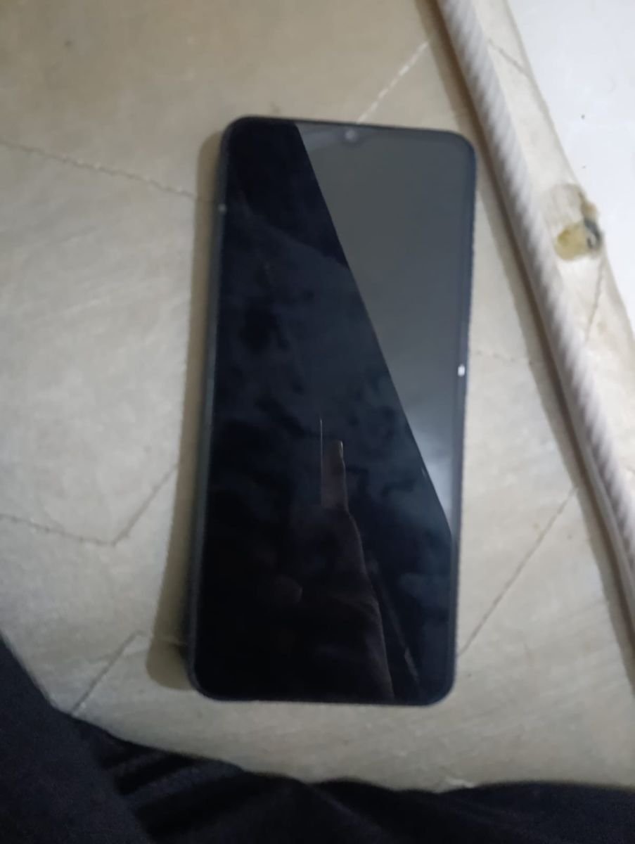 RedMi 12c Sealed set one hand use only - Image 6