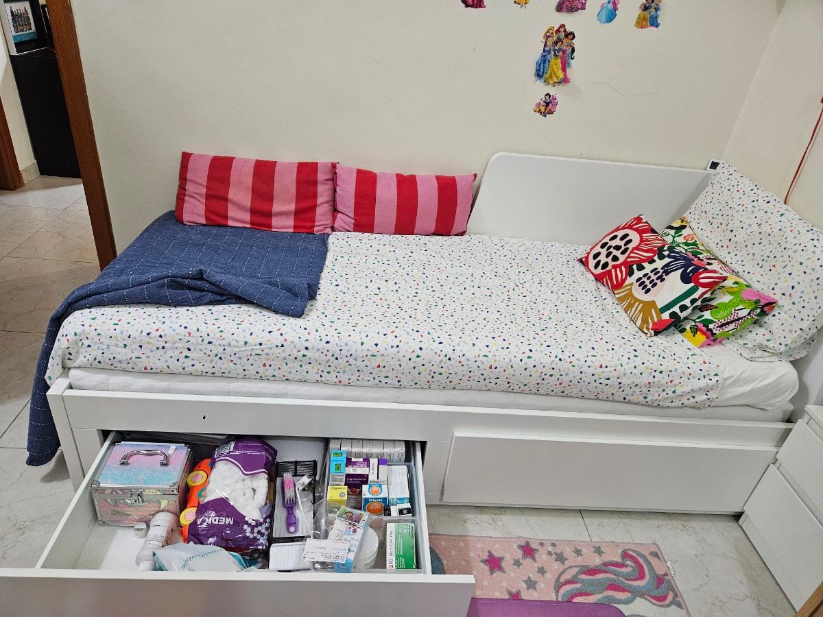 Day Bed Ikea with 2 mattresses - Image 3