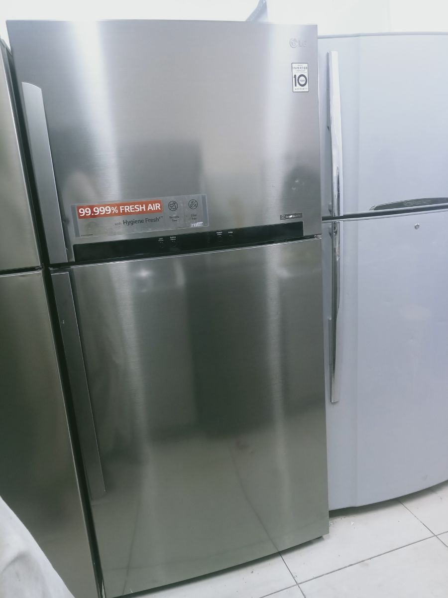 LG refrigerator for sale - Image 1