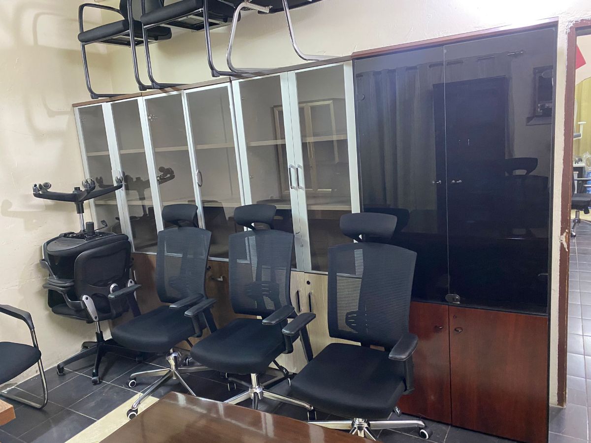 Used office furniture buy sell in Qatar 55157083 - Image 4