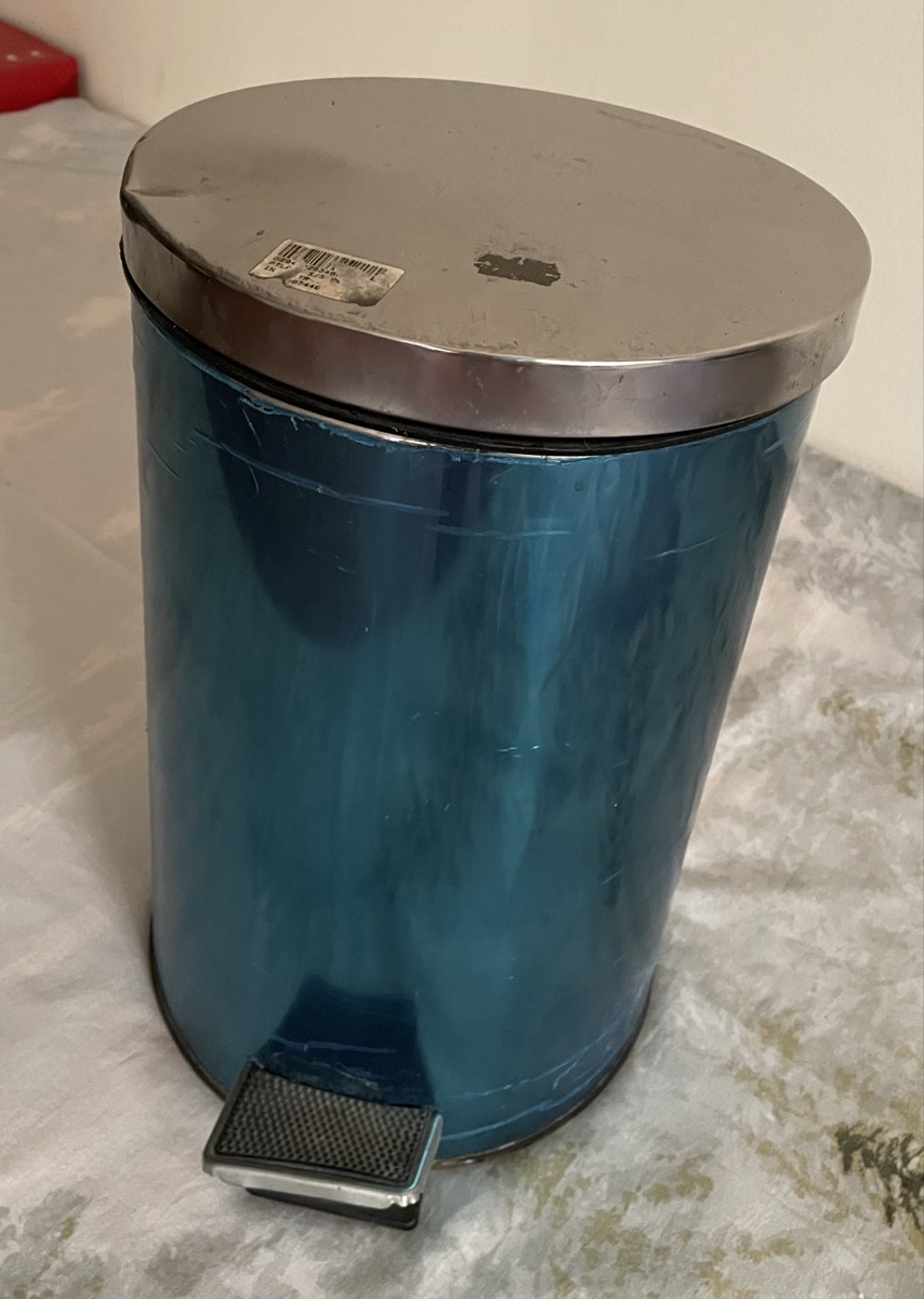 Garbage Bin - Image 1