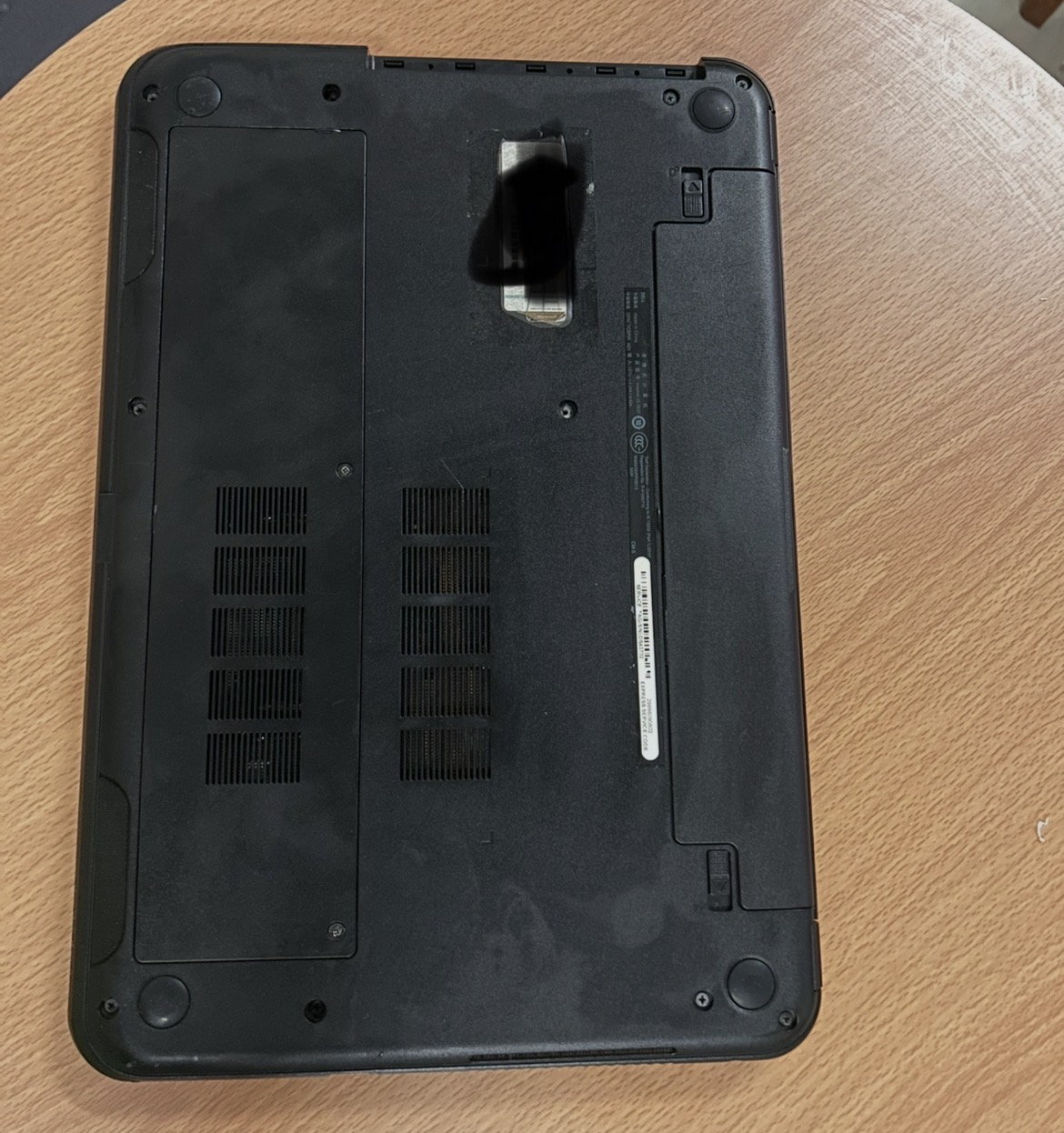 DELL Inspiron 3537  - Image 4