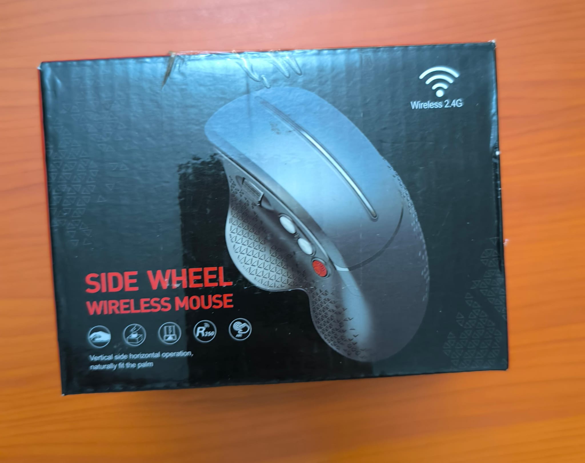 Ergonomic Wireless Mouse, side scroller and DPI switching  - Image 4