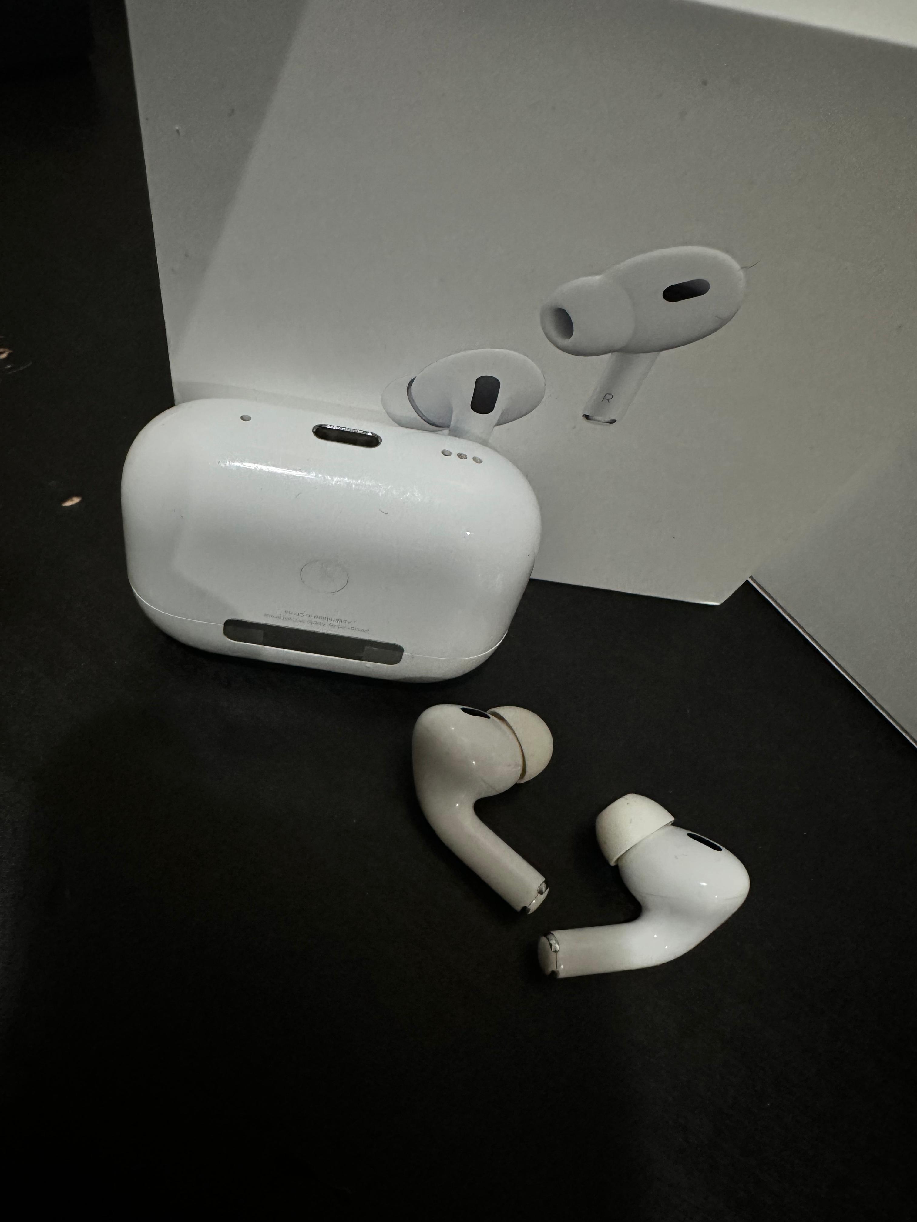 Apple Air pods pro 2 - Original - Image 4