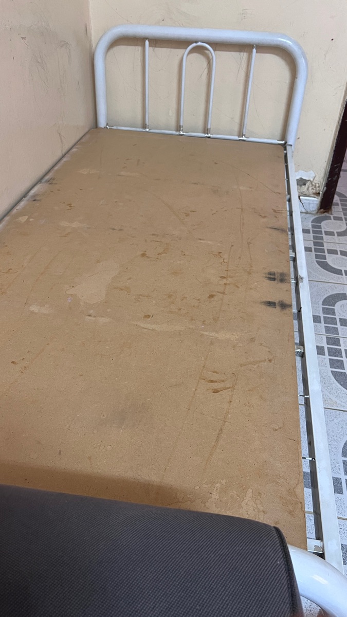 Bed frame - Image 2