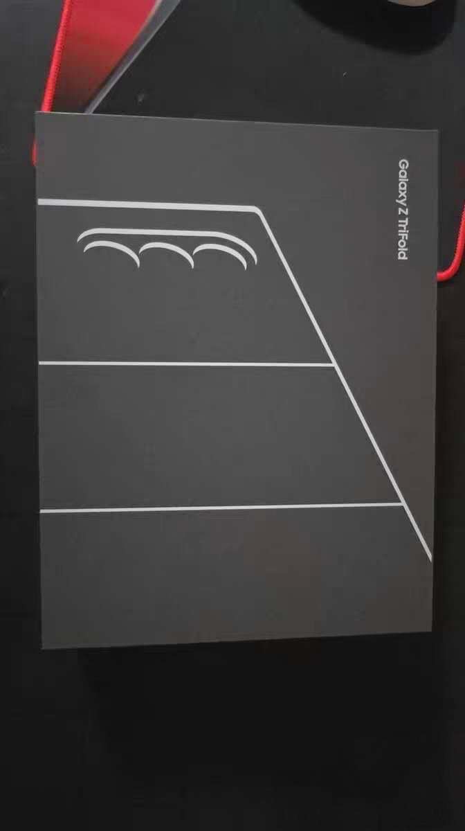 Samsung Tri-Fold 16+512 | Activated Only - Image 2