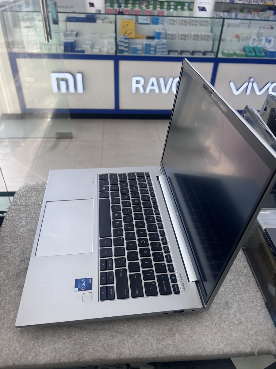 HP EliteBook  840 G9 - Image 3