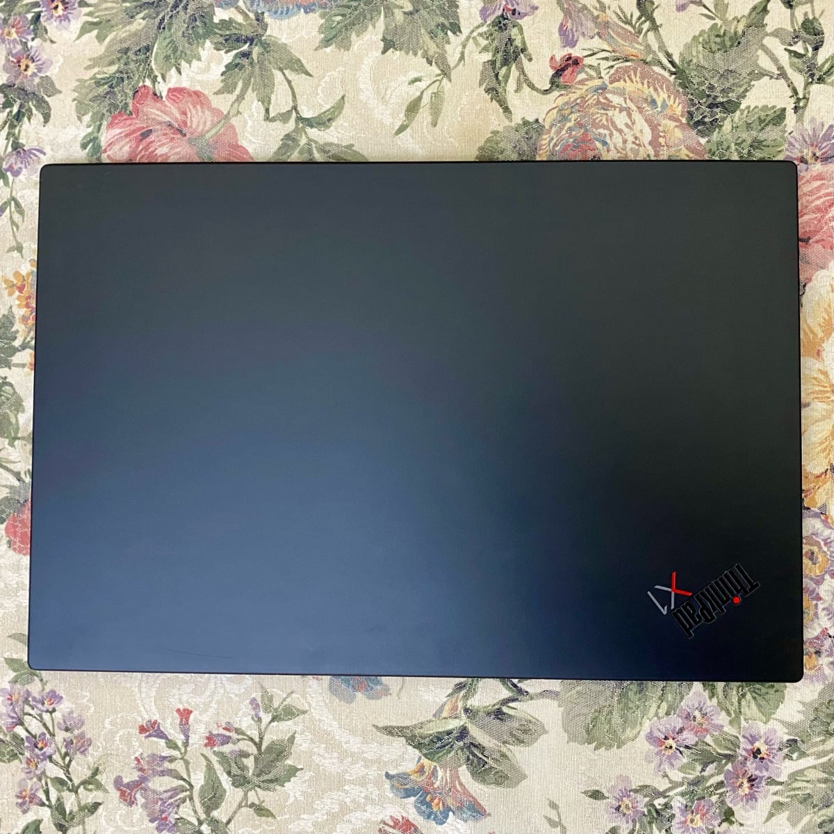 Premium Laptop, Lenovo Thinkpad X1 Carbon - Image 2