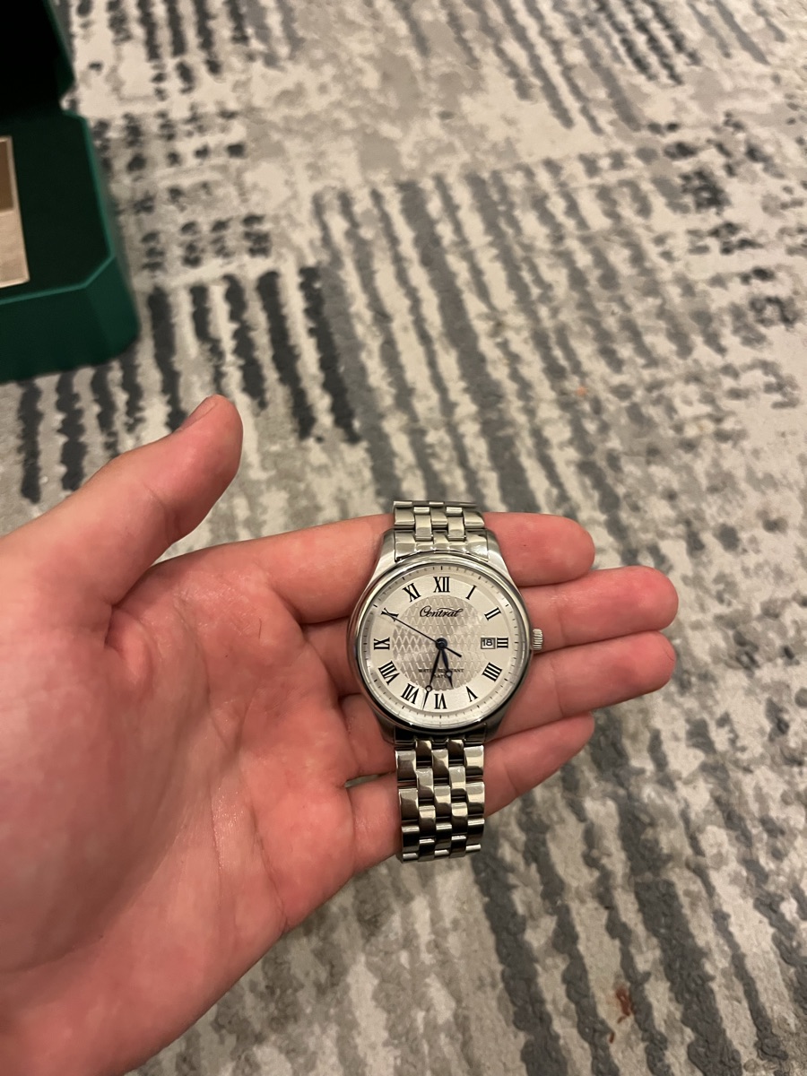 Central watch - Image 2