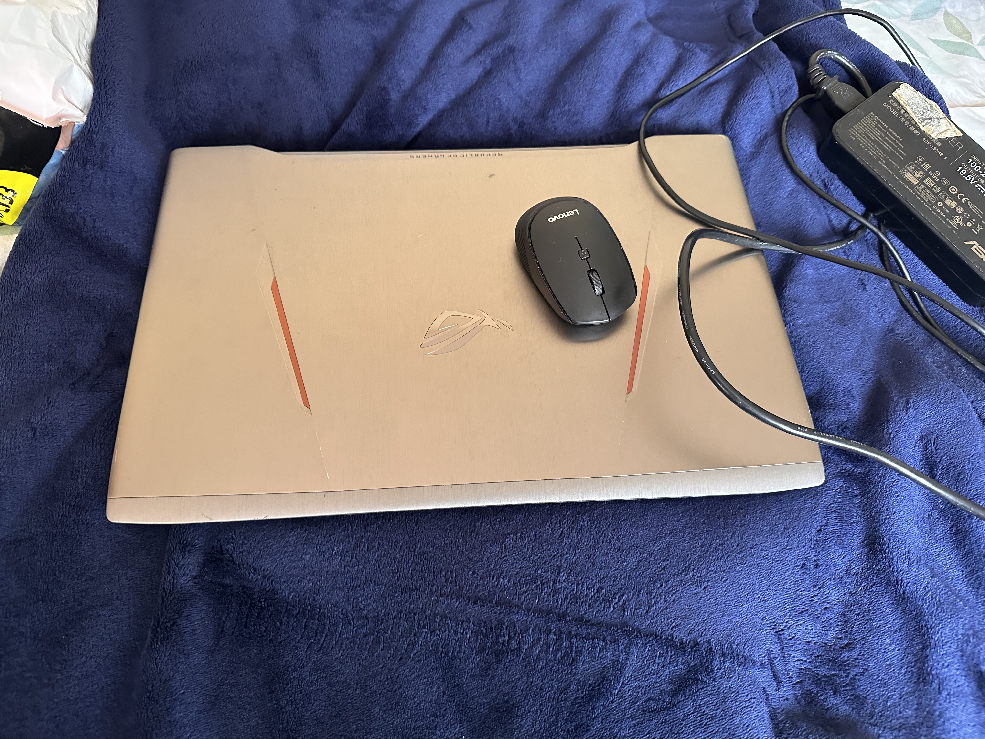 Good condition heavy duty Asus laptop for sale - workstation  - Image 4