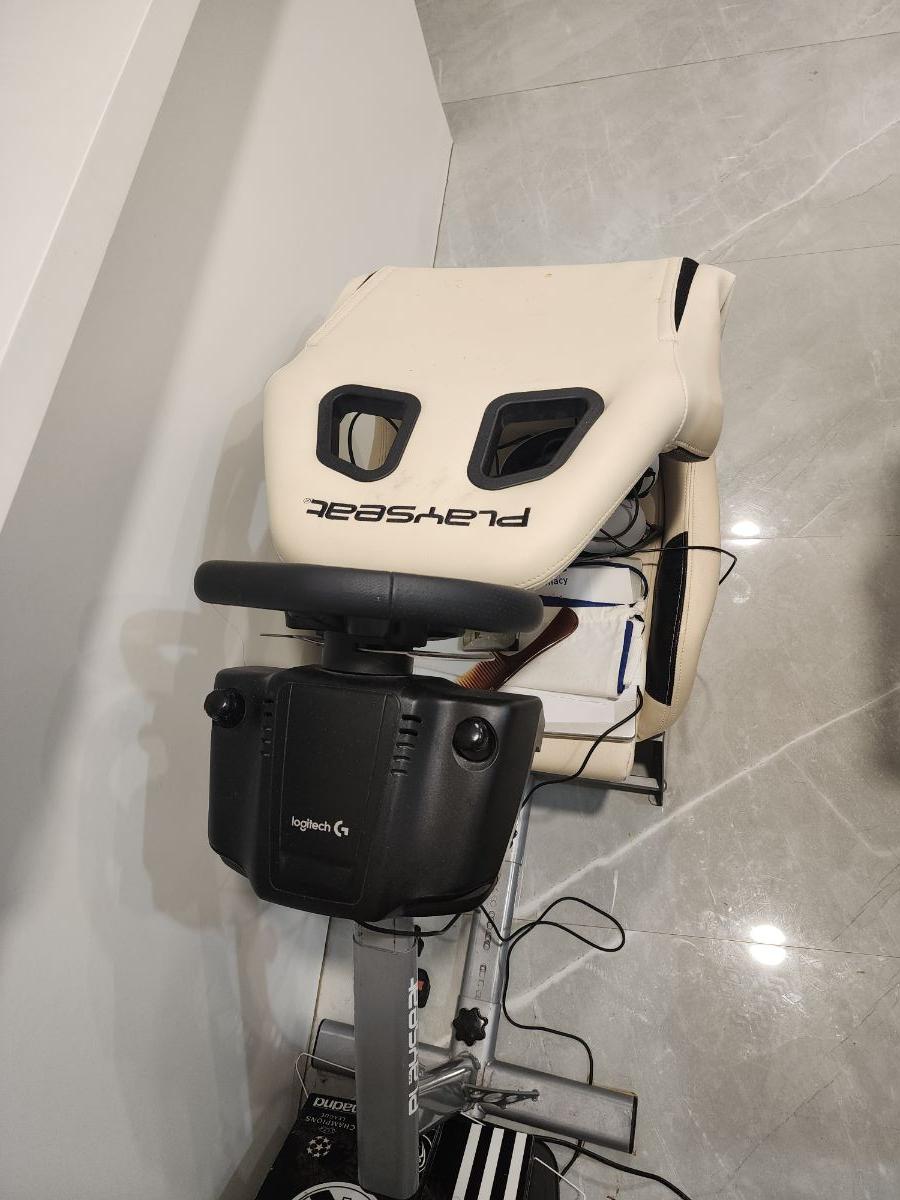 Playseat - Image 1