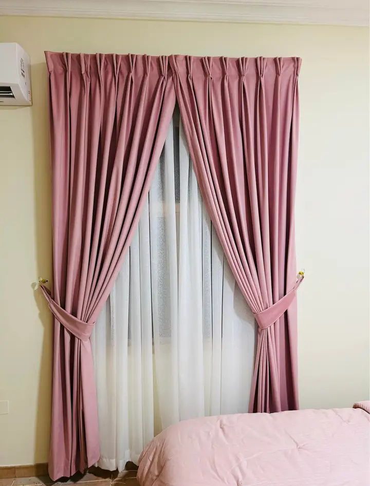 Curtains - Image 2