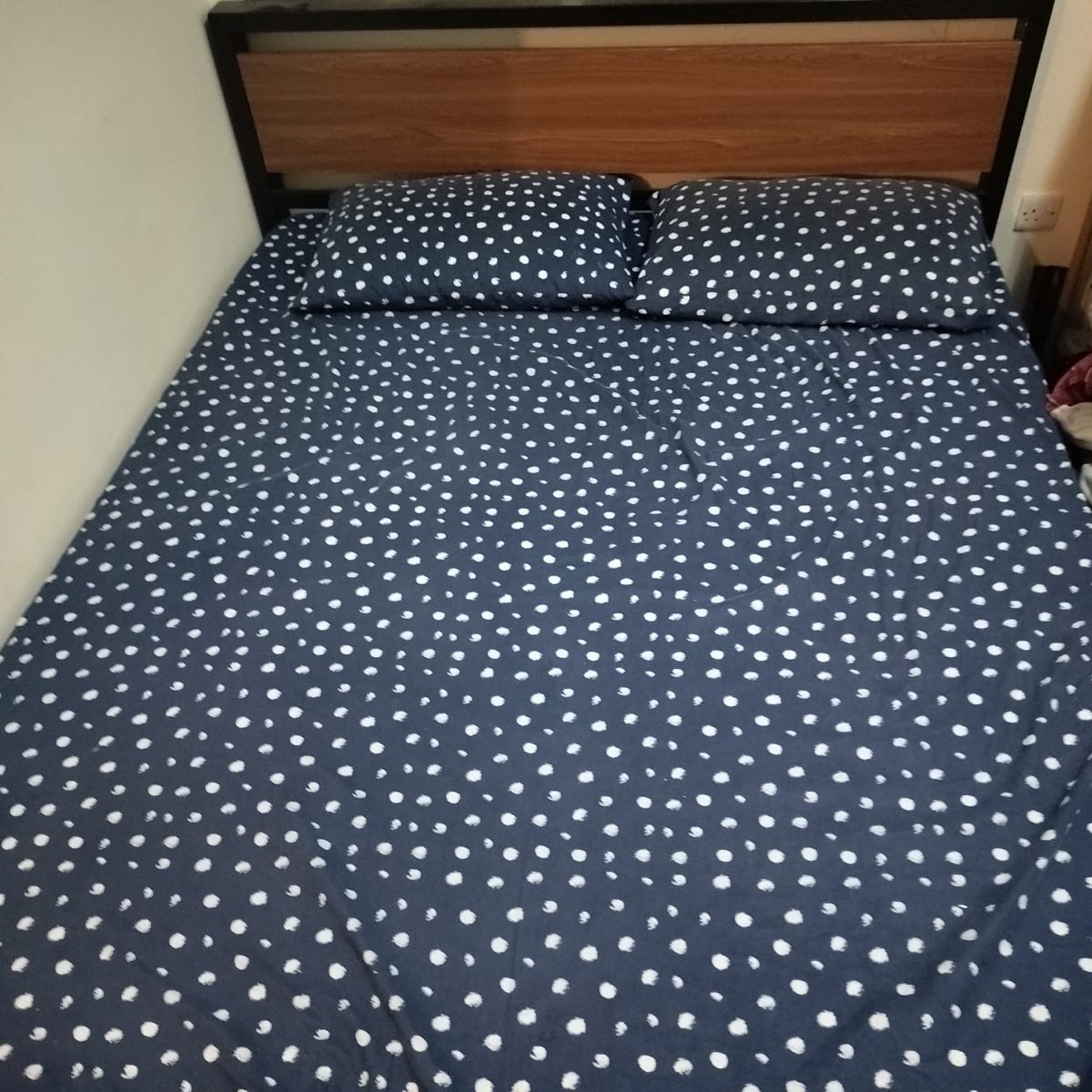 Queen size mattress + Steel cot - Image 3