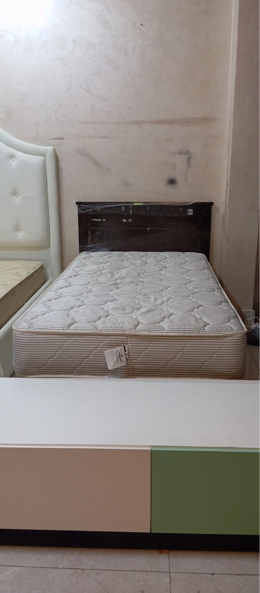 Qatar Airways furniture available - Image 8