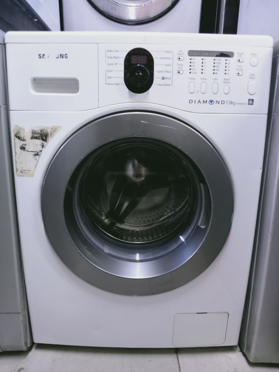 Samsung 7 kg washing machine available for sale - Image 1
