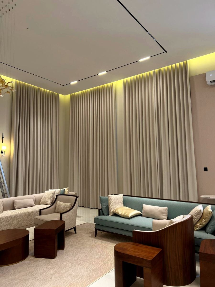 Curting, Carpet, Sofa, Wallpaper,  Furniture - Image 2